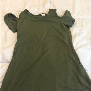 Off the Shoulder matching green dress